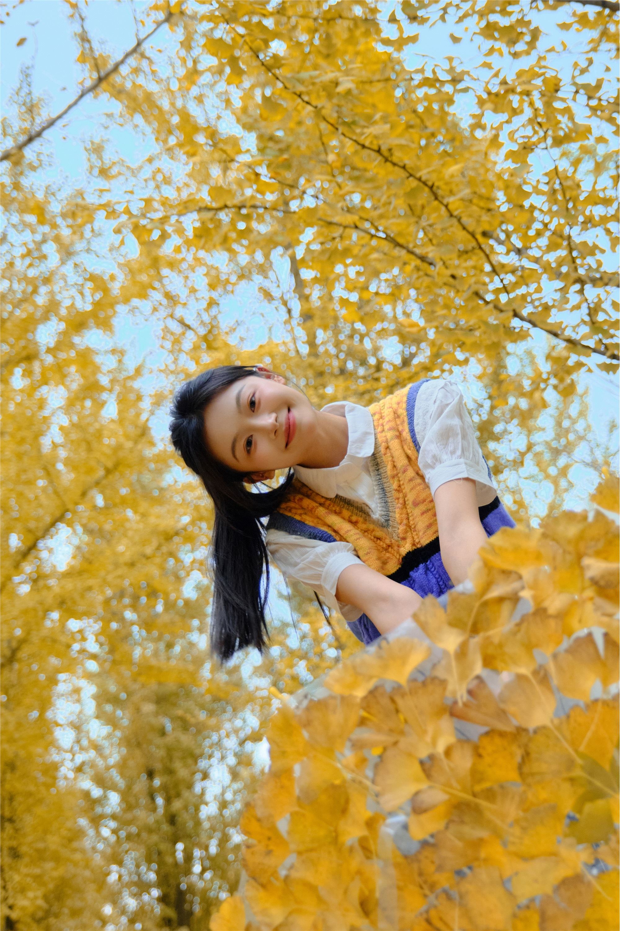 YITUYU艺图语 2025.01.27 银杏少女 小番茄